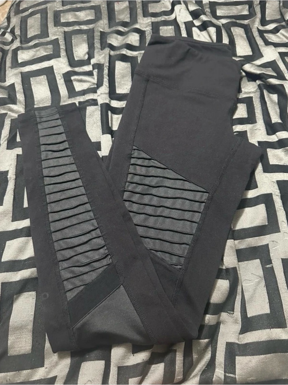 ALO Yoga Black Leggings with Ribbed Mesh Panels